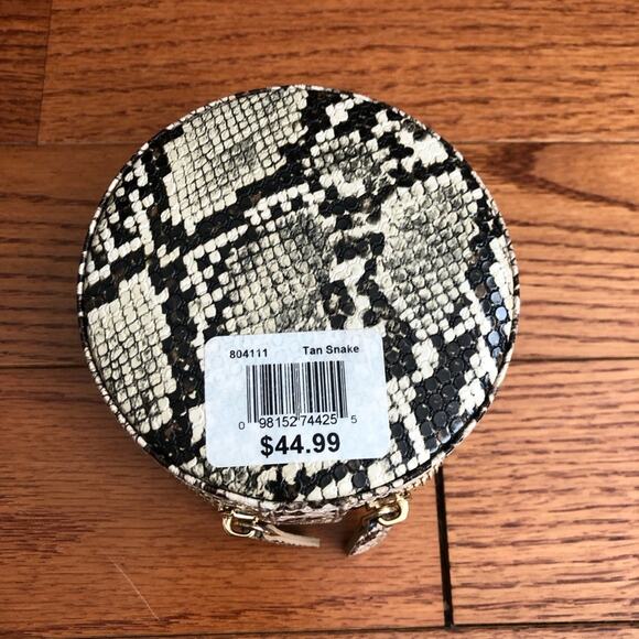 WOLF DESIGNS Round Zip Jewelry Case Animal Print NWT - Picture 5 of 8